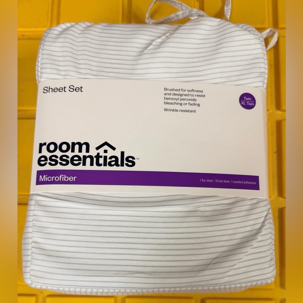 Room Essentials Striped Microfiber Sheet Set - Twin XL